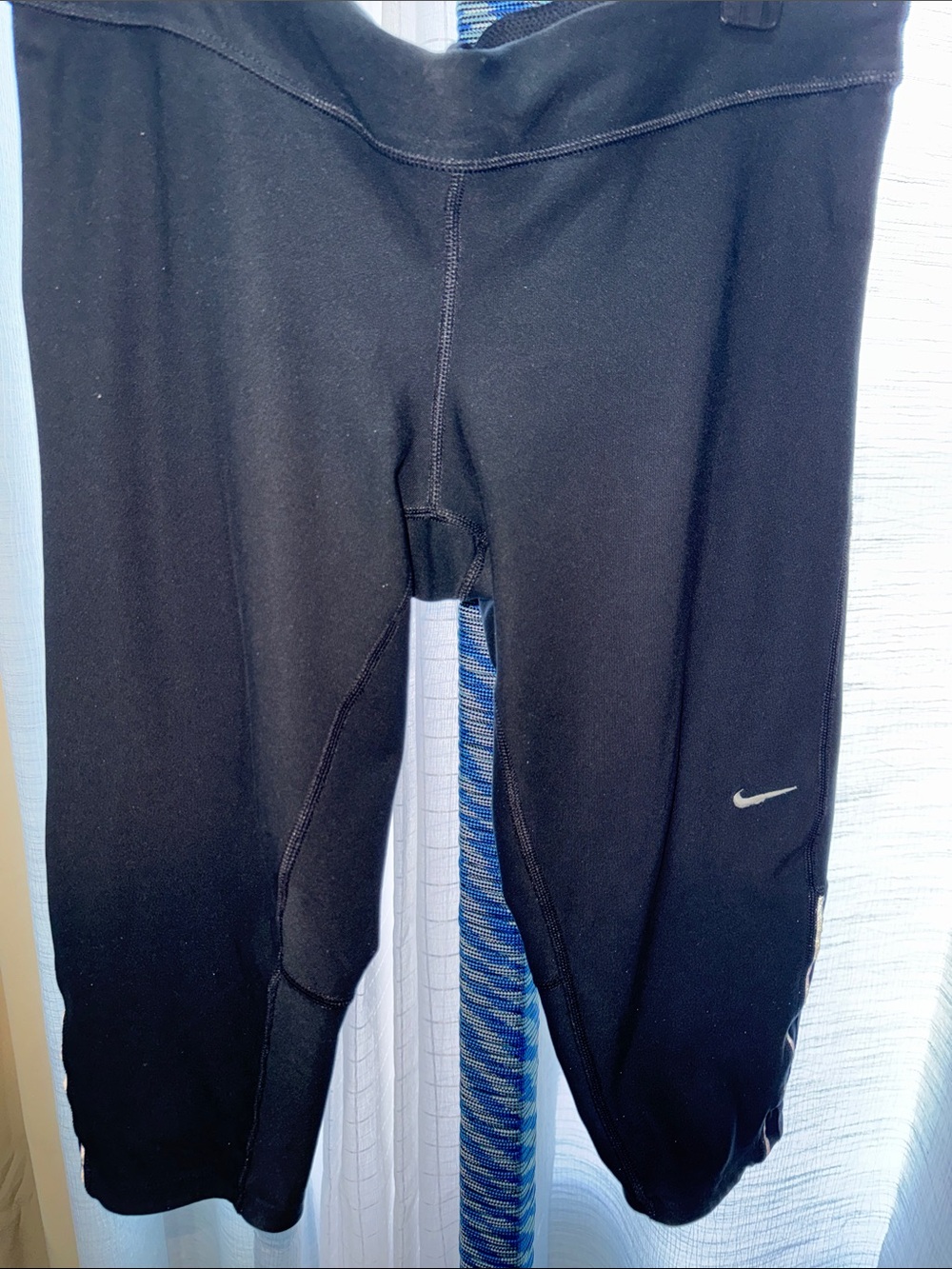 Nike - Black Dri-FIT Cropped Performance Leggings Size Large - Picture 3 of 17